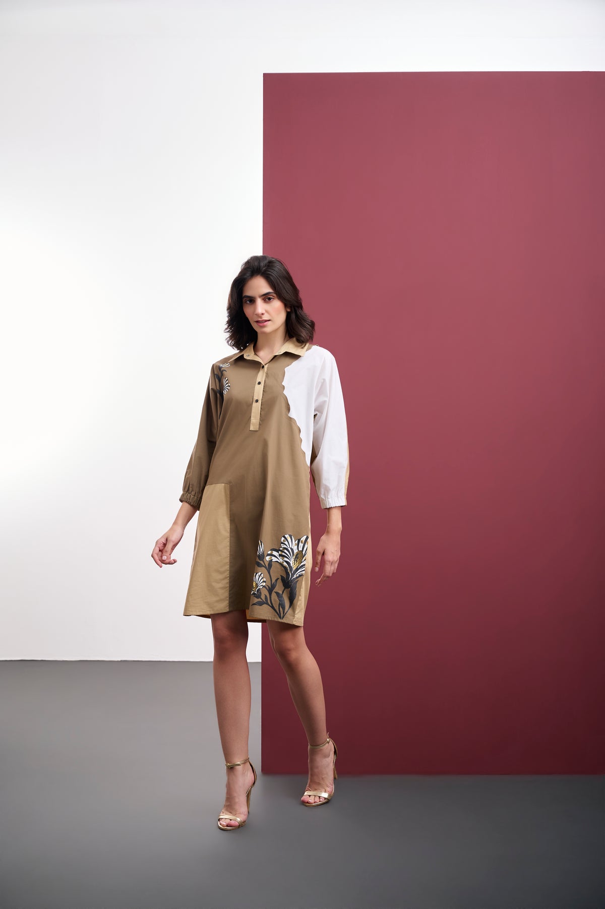 COLORBLOCK COTTON SHIRT DRESS WITH GOLD FOIL PRINT
