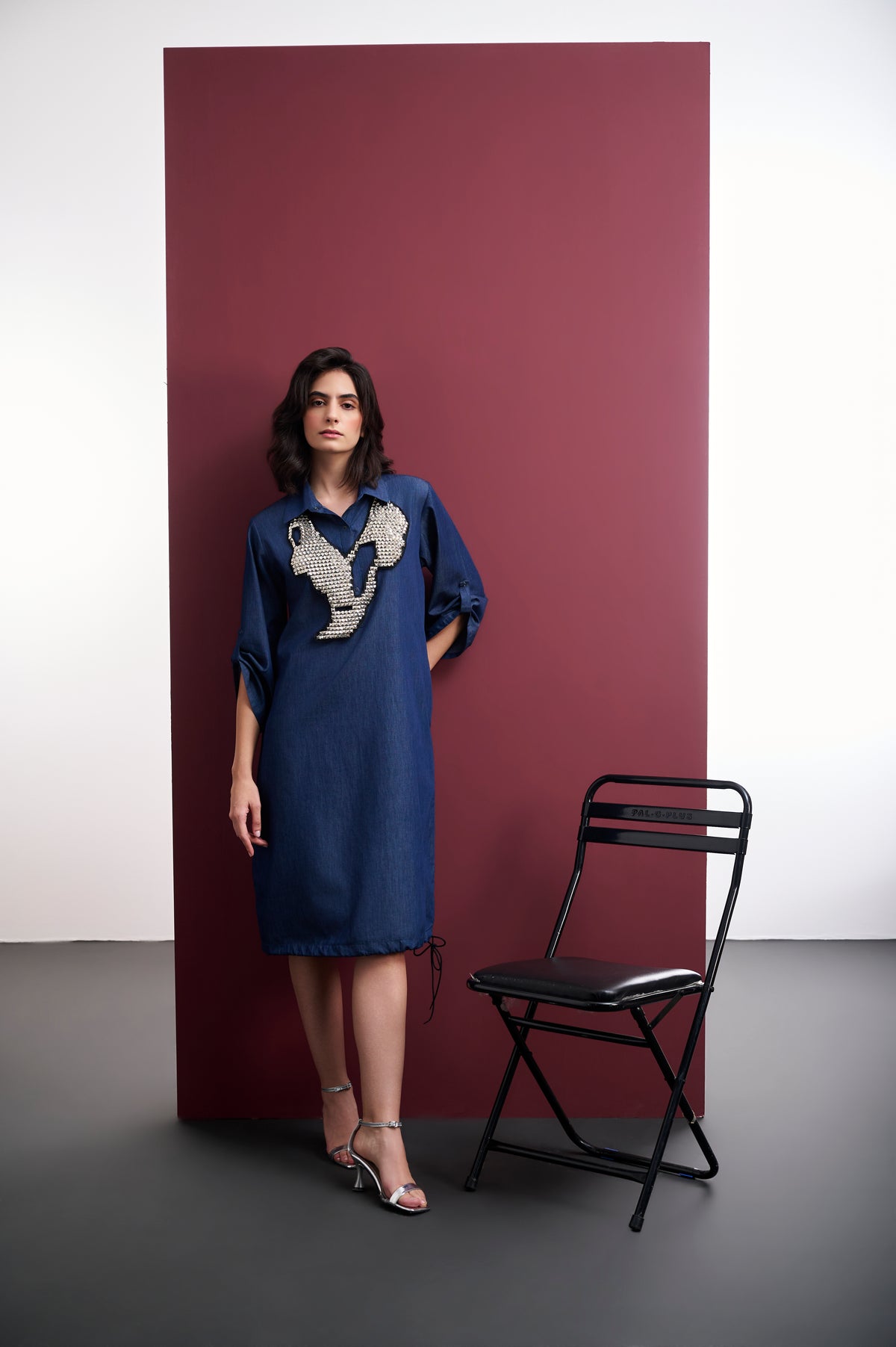BLUE COTTON DENIM DRESS WITH STUDDED NECK ACCESSORY