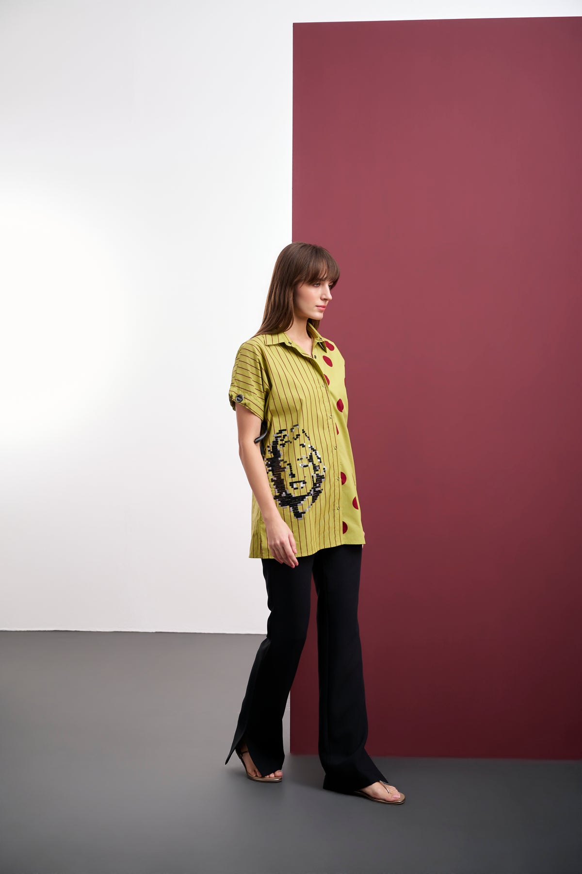 GREEN & BURGUNDY SPLIT SHIRT WITH SEQUIN MARILYN MONROE