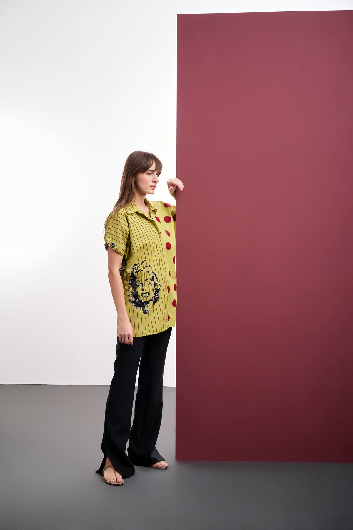 GREEN & BURGUNDY SPLIT SHIRT WITH SEQUIN MARILYN MONROE