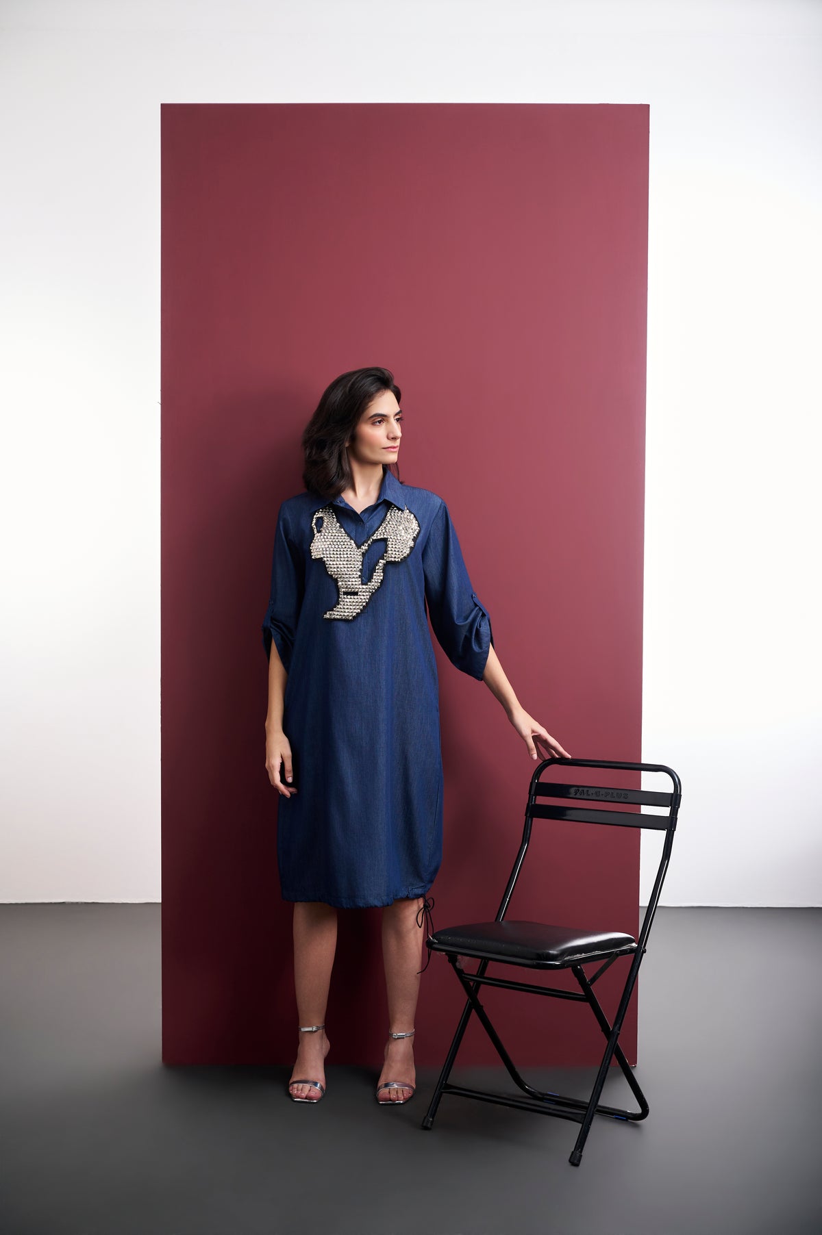 BLUE COTTON DENIM DRESS WITH STUDDED NECK ACCESSORY