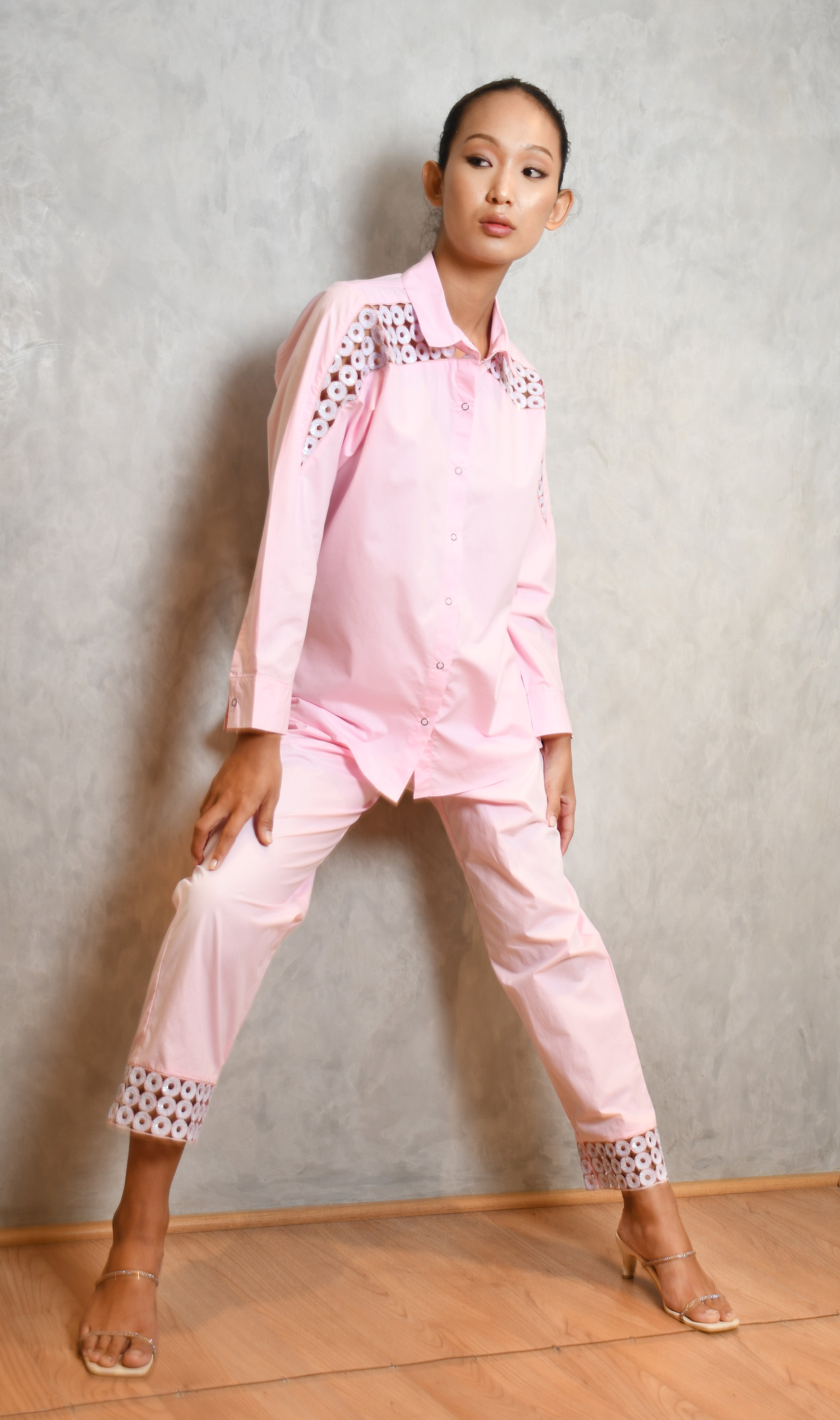 PINK CO-ORD SET WITH WHITE CIRCULAR  CUTWORK EMB